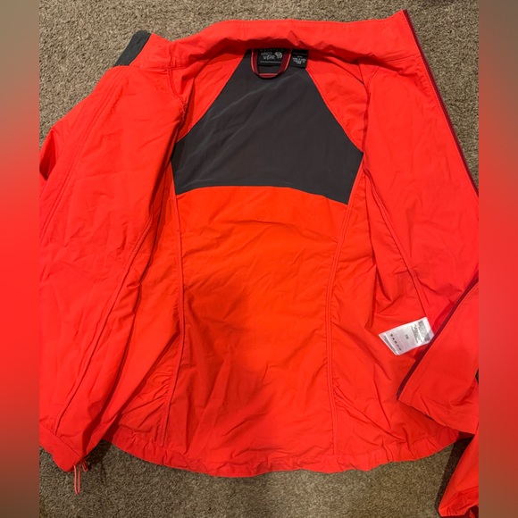 Mountain HardWear Women’s size Medium Jacket - Picture 3 of 12